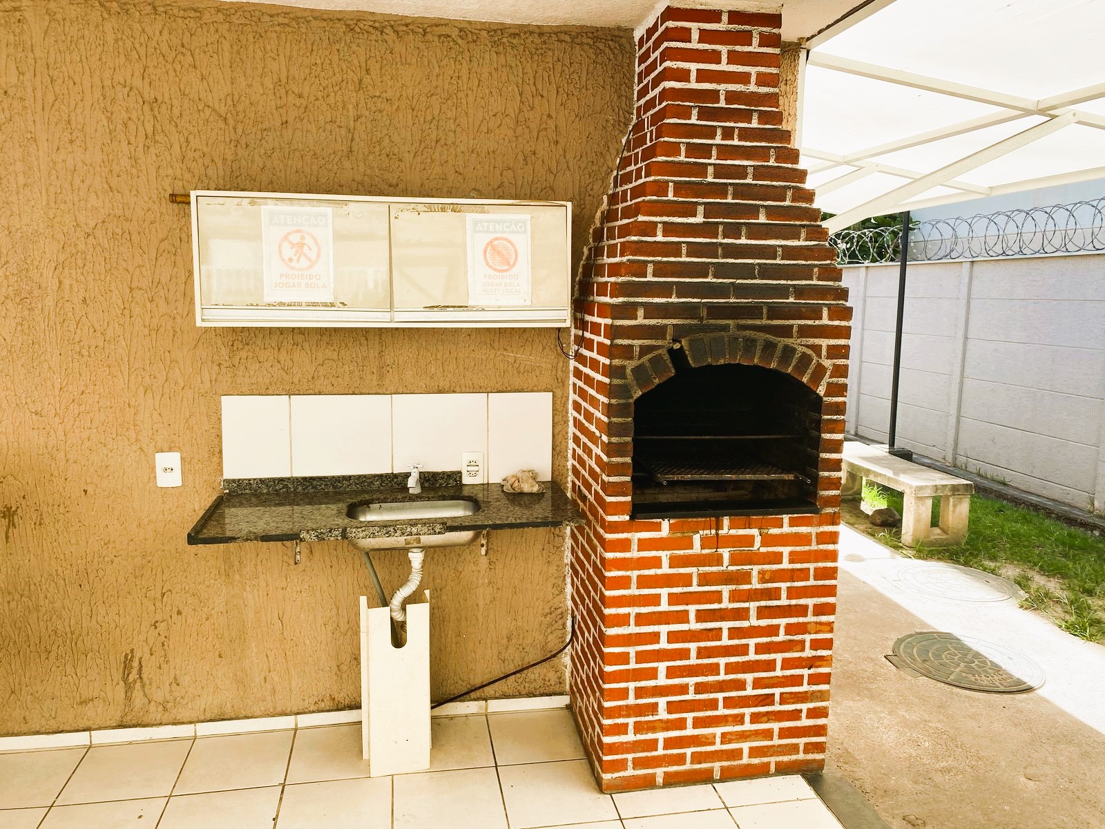 Imagem Apartamento com 2 Quartos à Venda, 45 m² em Bangu - Rio de Janeiro