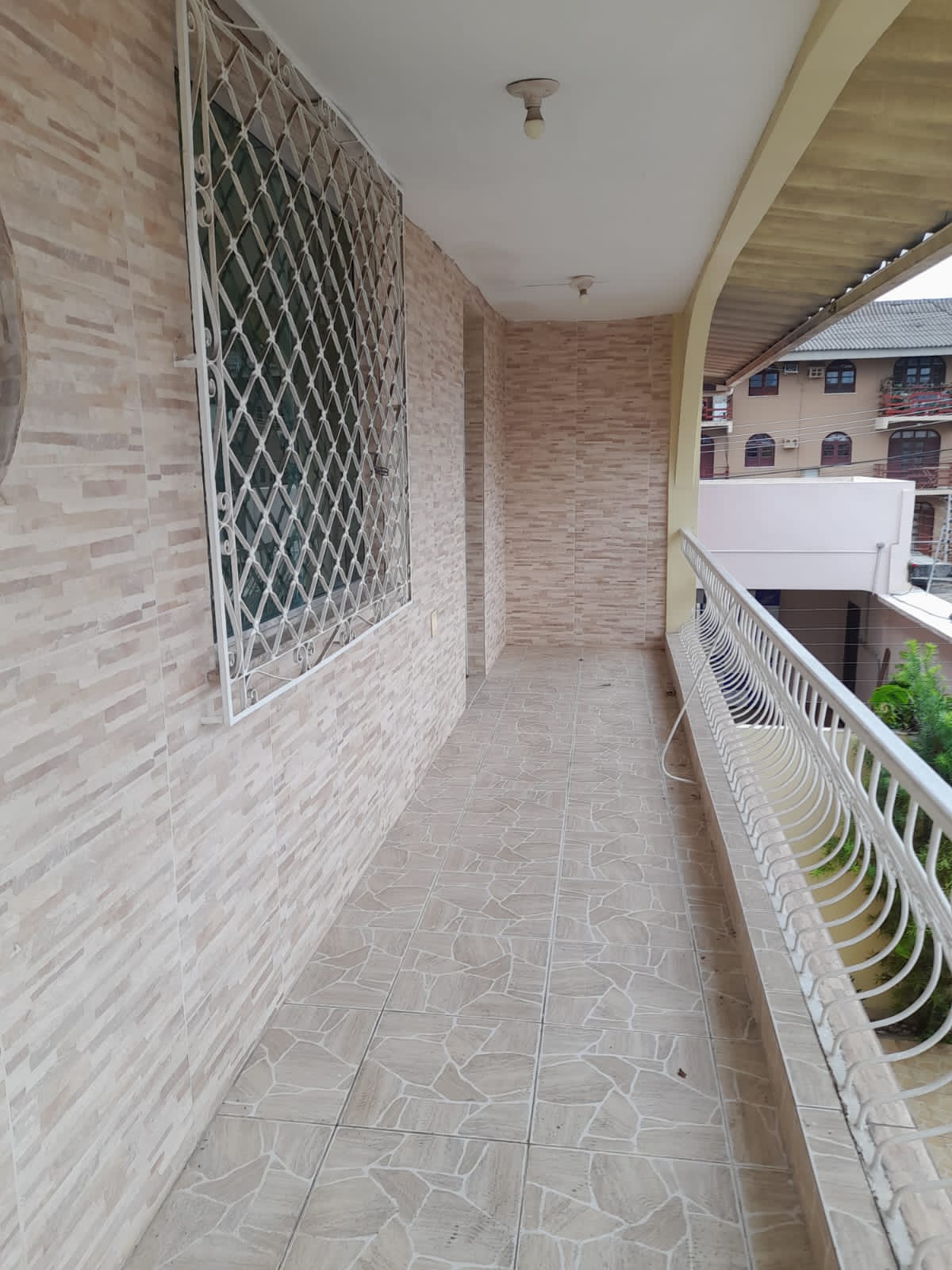 Imagem Casa com 5 Quartos à Venda ou Locação, 224 m²em Adrianópolis - Manaus Imagem Casa com 5 Quartos à Venda ou Locação, 224 m²em Adrianópolis - Manaus