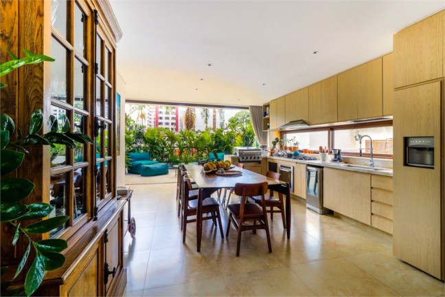 Imagem Casa de Vila com 4 Quartos à Venda, 250 m² em Vila Nova Conceição - São Paulo