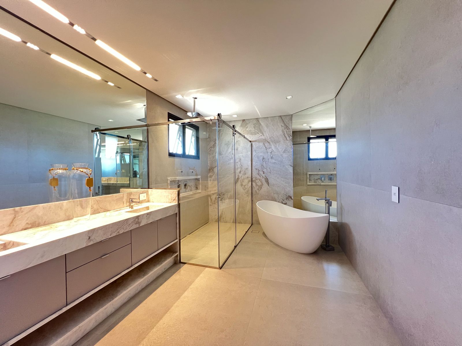 Imagem Casa com 10 Quartos à Venda, 864 m² em Riviera - Bertioga
