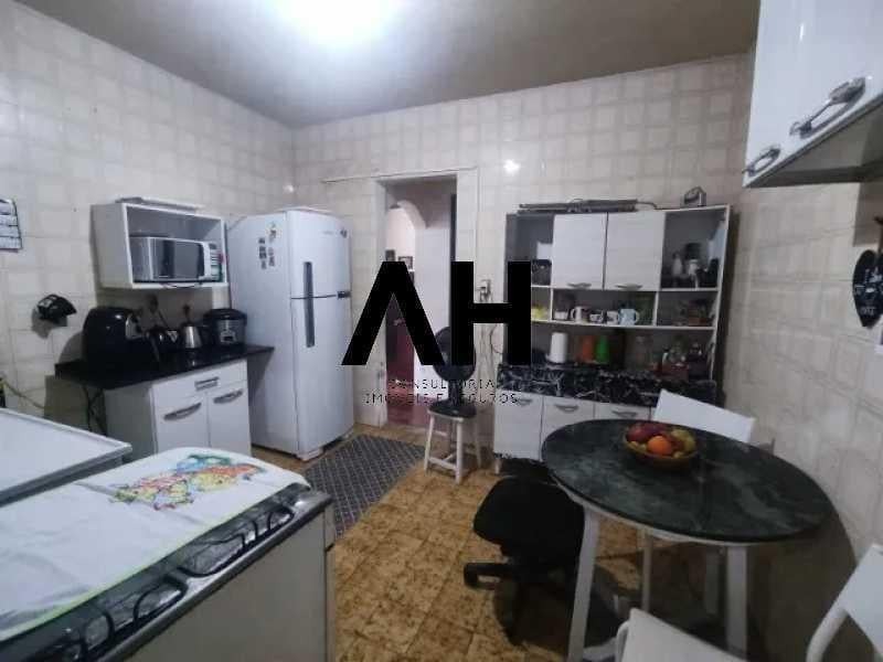 Imagem Casa com 4 Quartos à Venda, 120 m²em Badu - Niterói Imagem Casa com 4 Quartos à Venda, 120 m²em Badu - Niterói