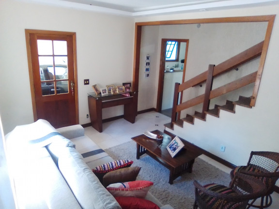 Imagem Casa com 3 Quartos à Venda, 268 m² em Badu - Niterói Imagem Casa com 3 Quartos à Venda, 268 m² em Badu - Niterói