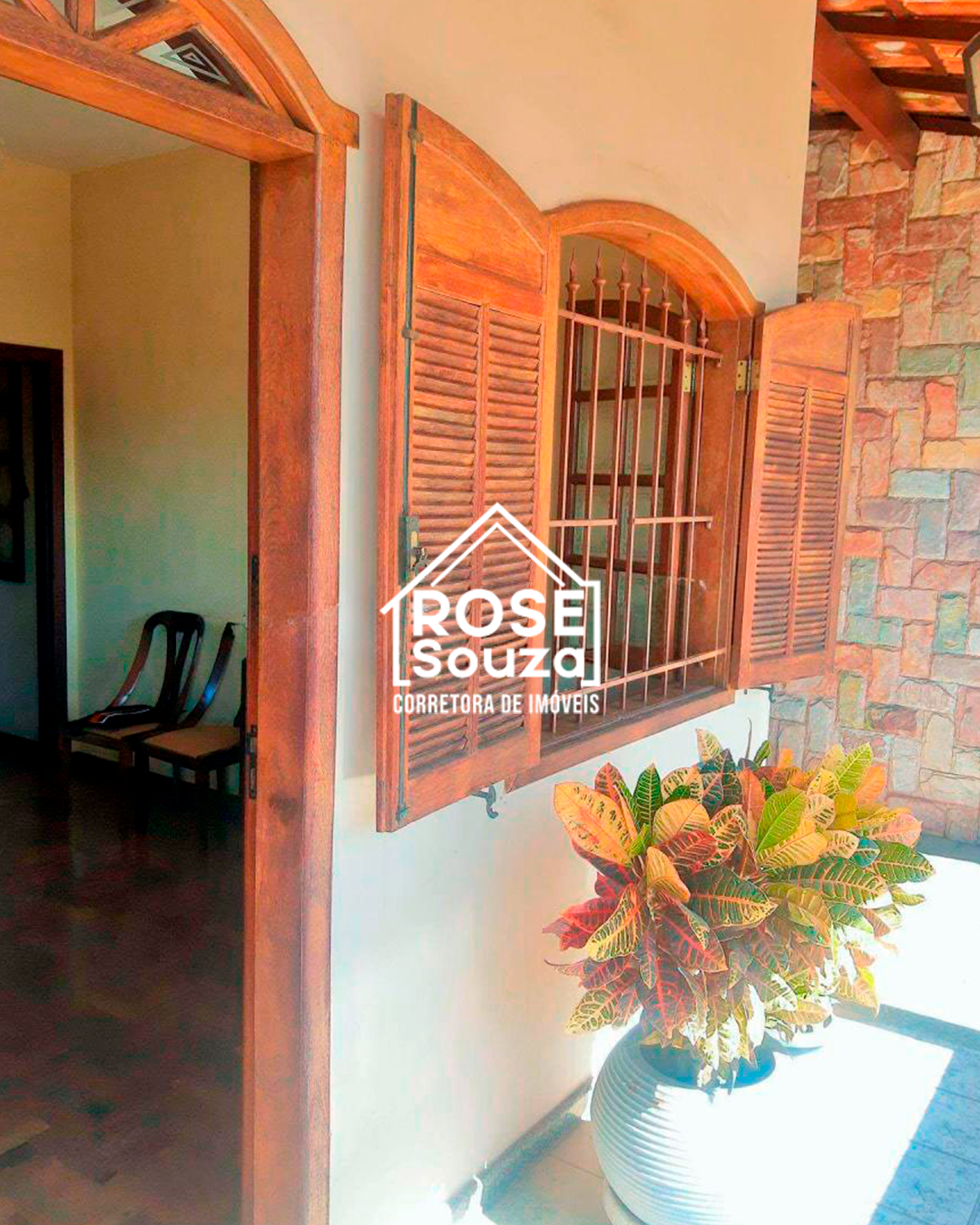 Imagem Casa com 3 Quartos à Venda, 145 m²em Alto dos Pinheiros - Belo Horizonte Imagem Casa com 3 Quartos à Venda, 145 m²em Alto dos Pinheiros - Belo Horizonte