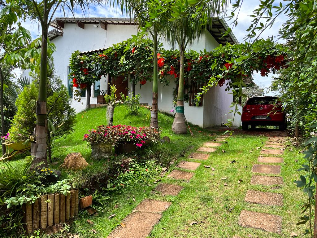 Imagem Casa com 4 Quartos à Venda, 1 m²em Recanto da Aldeia - Brumadinho Imagem Casa com 4 Quartos à Venda, 1 m²em Recanto da Aldeia - Brumadinho