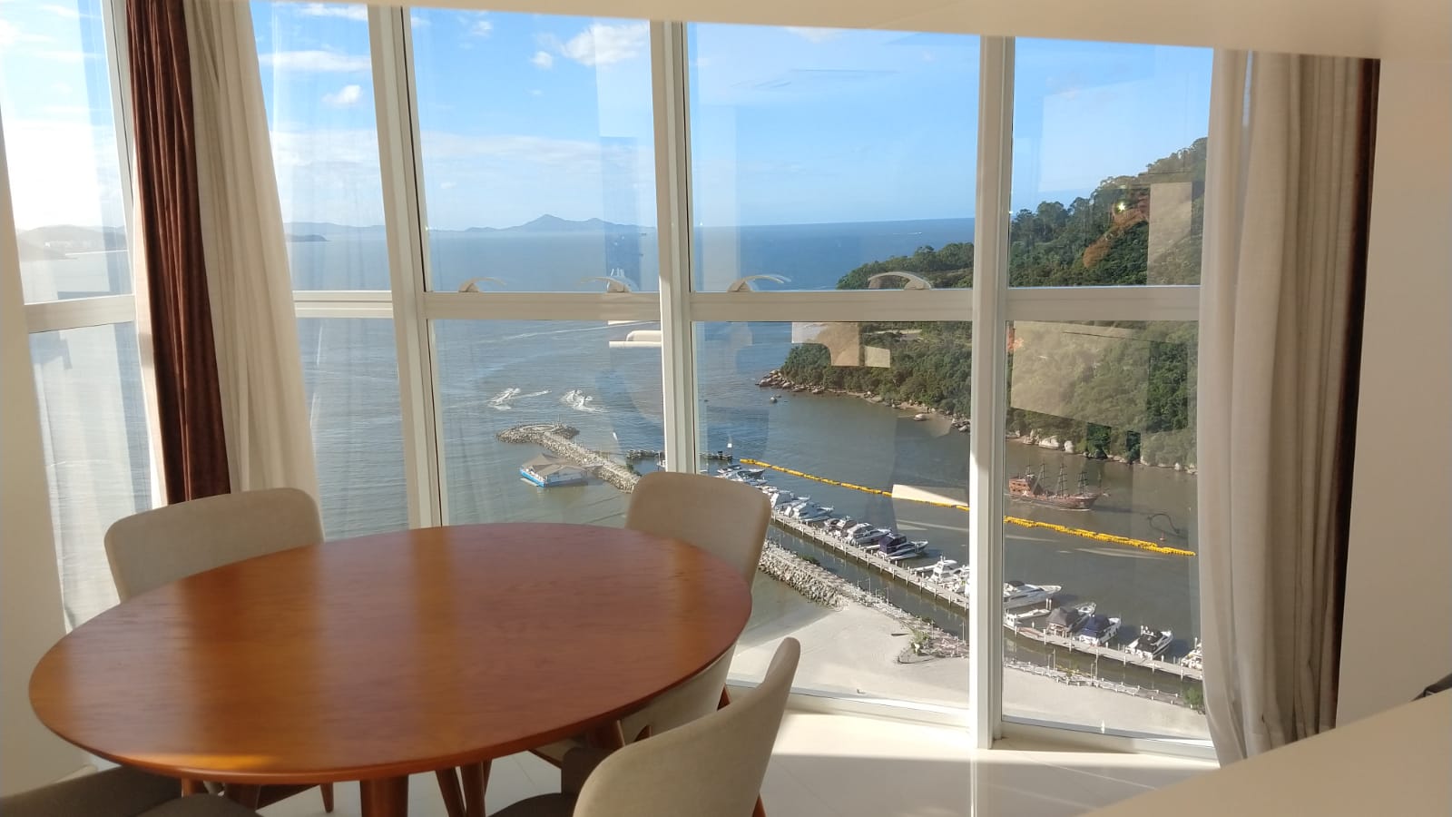 Imagem Apartamento com 4 Quartos à Venda, 237 m²em Centro - Balneário Camboriú