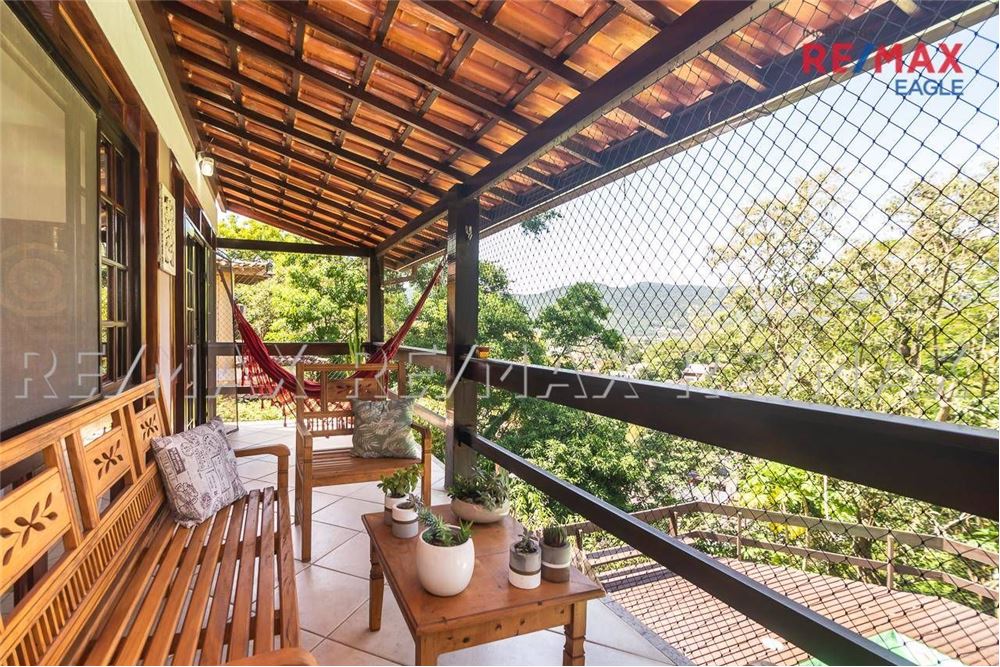Imagem Casa de Condomínio com 3 Quartos à Venda, 223 m²em Serra Grande - Niterói