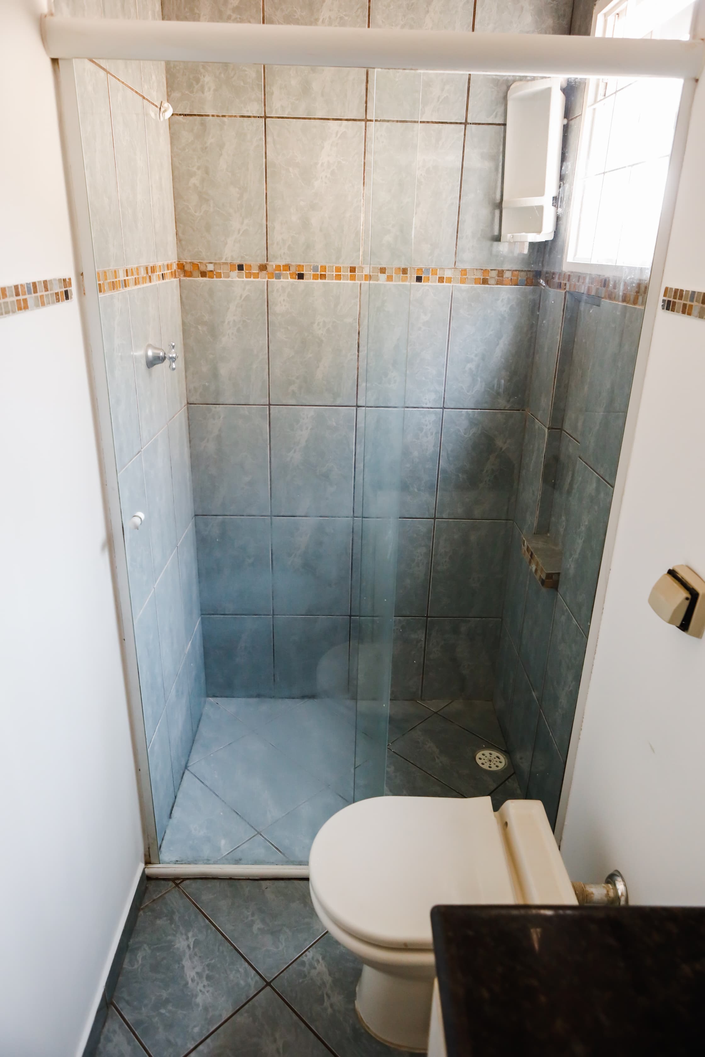 Imagem Sobrado com 3 Quartos à Venda ou Temporada, 160 m²em Jardim Guararapes - Londrina