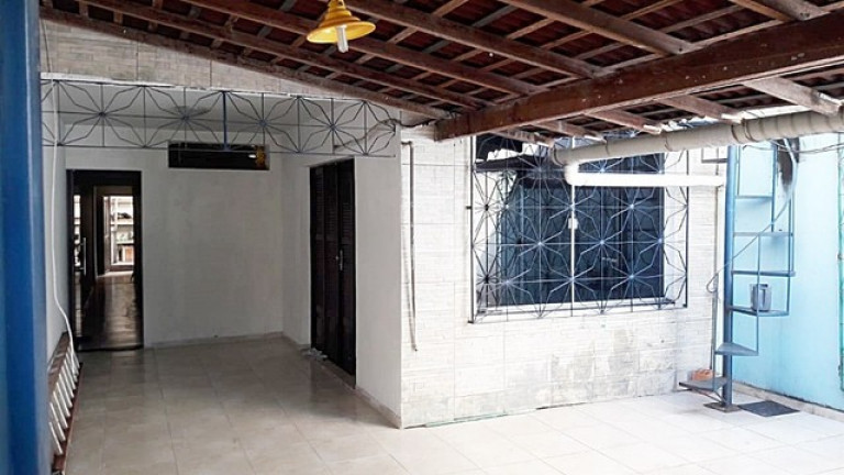 Imagem Casa com 6 Quartos à Venda, 220 m² em Curió-Utinga - Belém Imagem Casa com 6 Quartos à Venda, 220 m² em Curió-Utinga - Belém