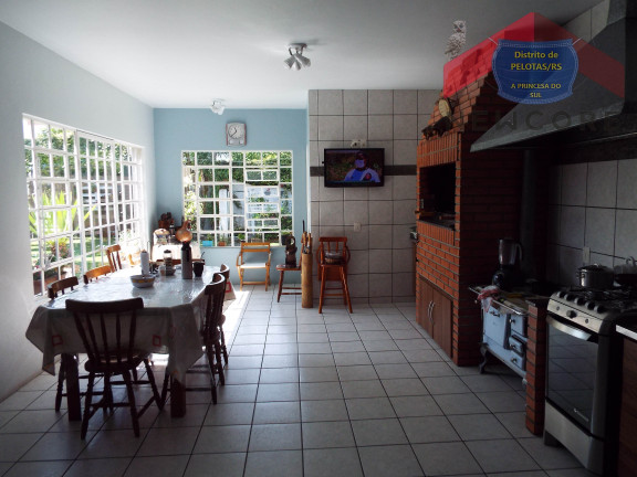 Imagem Casa com 4 Quartos à Venda, 315 m² em Centro - Pelotas