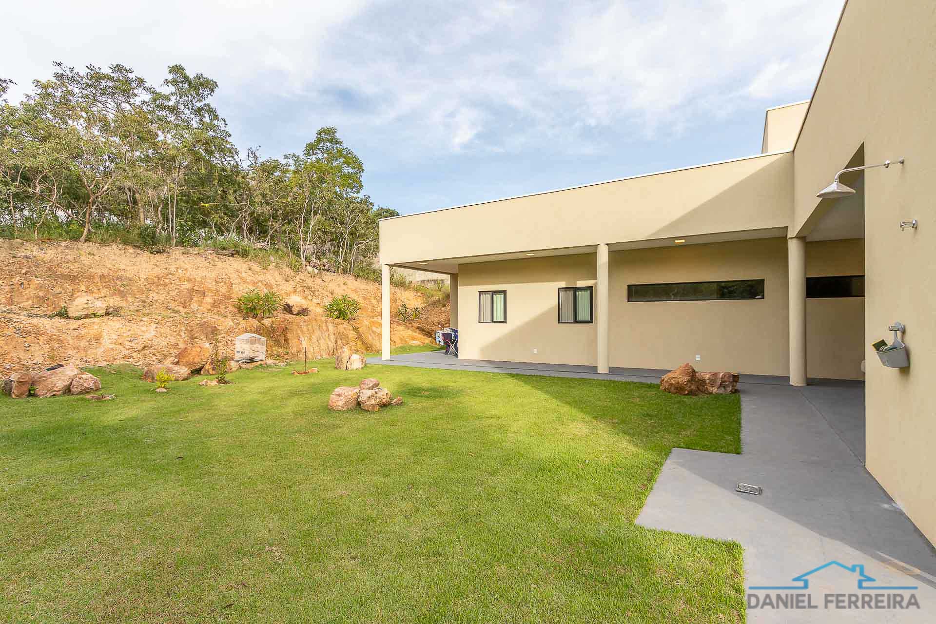 Imagem Casa de Condomínio com 3 Quartos à Venda, 240 m² em Setor Habitacional Tororó (Jardim Botânico) - Brasília Imagem Casa de Condomínio com 3 Quartos à Venda, 240 m² em Setor Habitacional Tororó (Jardim Botânico) - Brasília