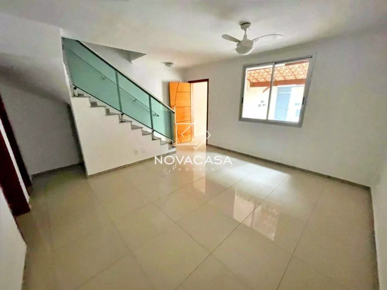 Imagem Casa com 3 Quartos à Venda, 85 m² em Heliópolis - Belo Horizonte Imagem Casa com 3 Quartos à Venda, 85 m² em Heliópolis - Belo Horizonte