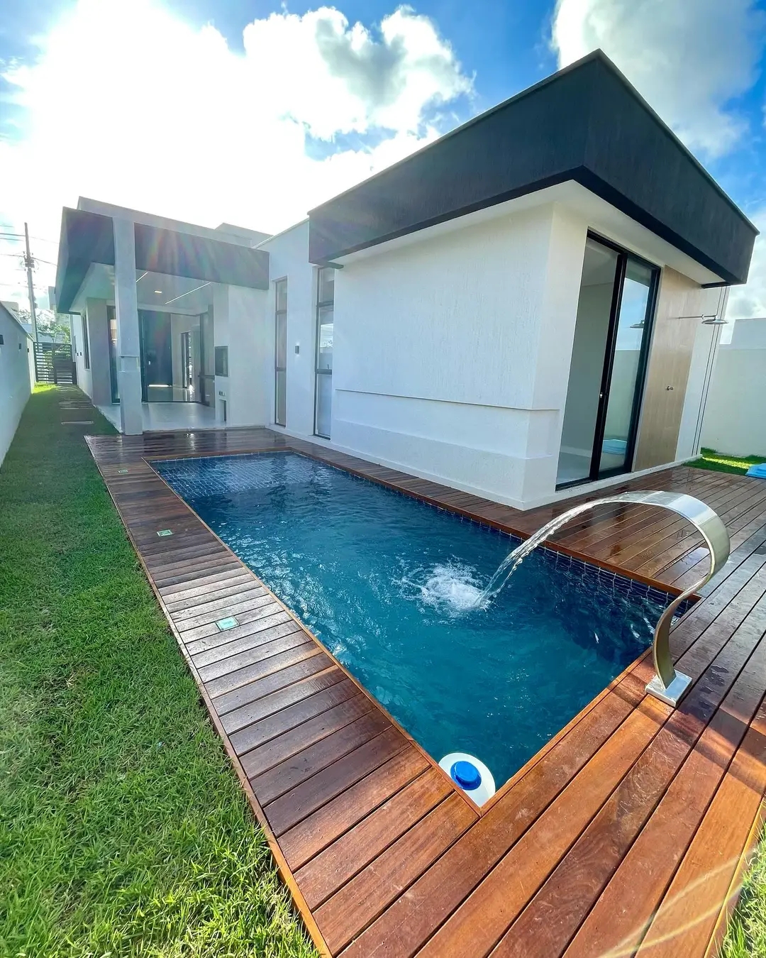 Imagem Casa de Condomínio com 3 Quartos à Venda, 169 m²em Alphaville  - Eusébio
