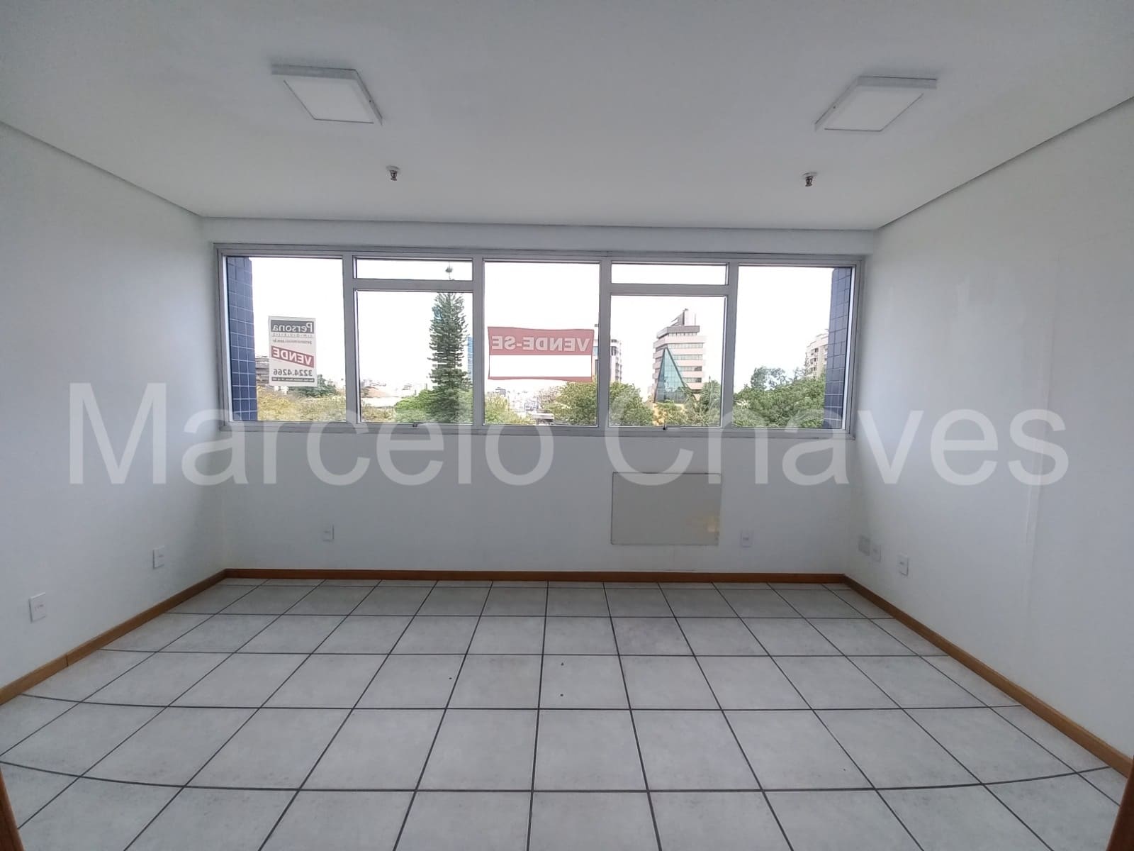 Imagem Sala Comercial à Venda, 28 m² em Higienópolis - Porto Alegre Imagem Sala Comercial à Venda, 28 m² em Higienópolis - Porto Alegre