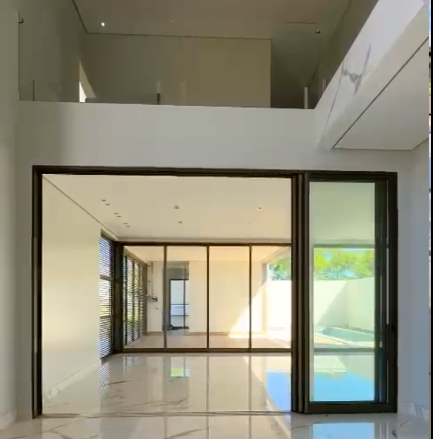 Imagem Casa de Condomínio com 4 Quartos à Venda, 422 m² em  - 