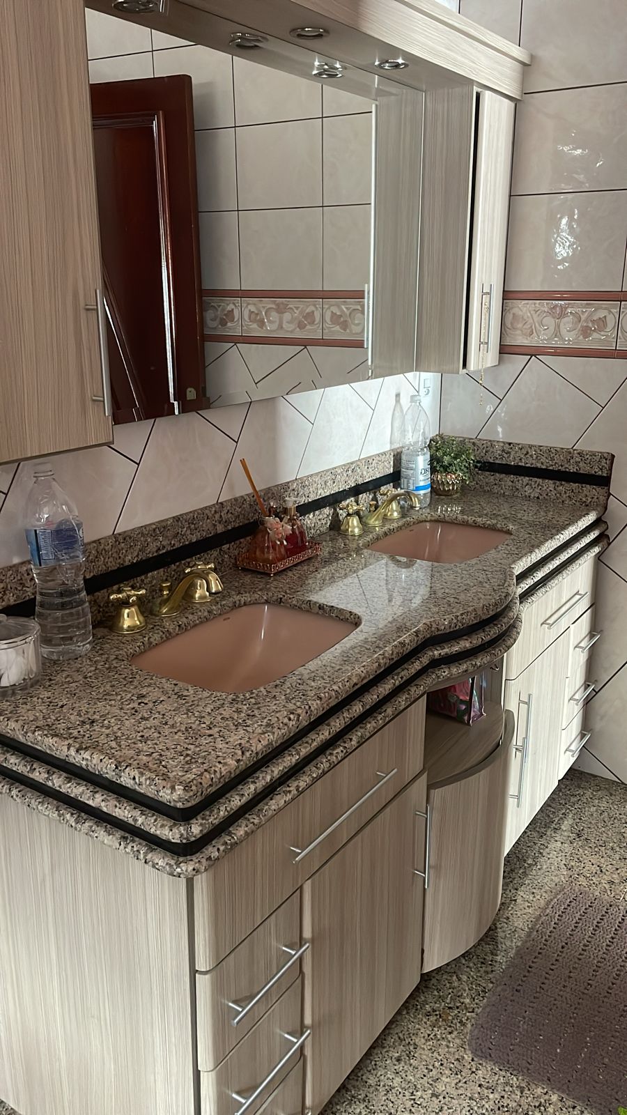 Imagem Casa com 4 Quartos à Venda, 600 m²em Jardim Santa Helena - Mogi Mirim