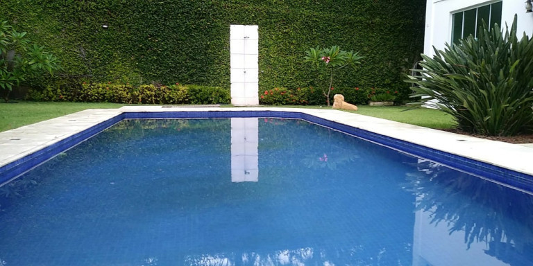 Imagem Sobrado com 4 Quartos à Venda,  em De Lourdes - Fortaleza