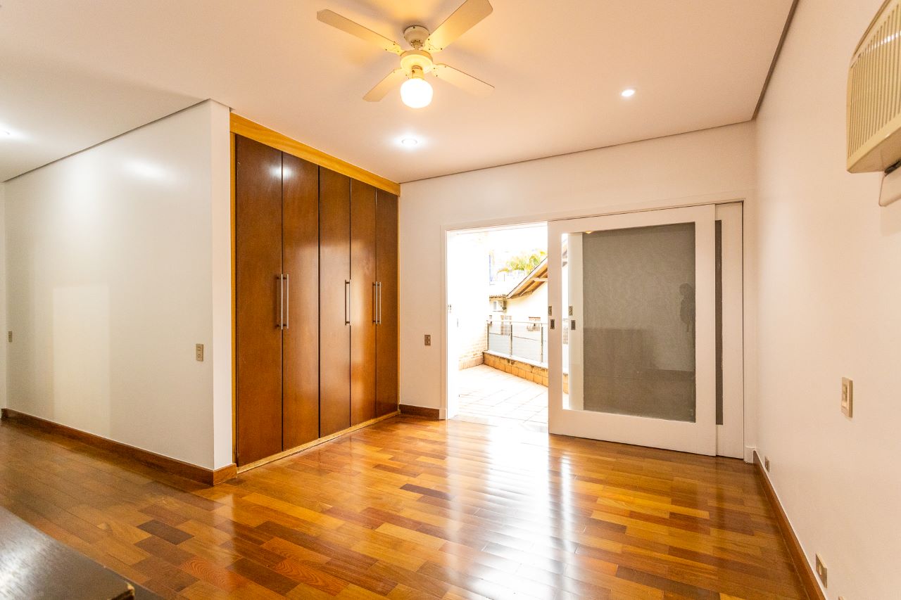 Imagem Casa de Condomínio com 4 Quartos à Venda ou Locação, 750 m² em Tamboré - Santana de Parnaíba