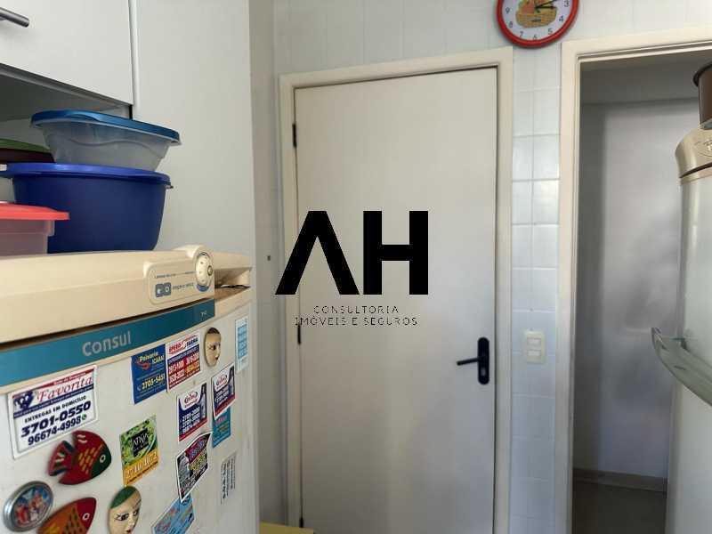 Imagem Apartamento com 3 Quartos à Venda, 85 m²em Santa Rosa - Niterói