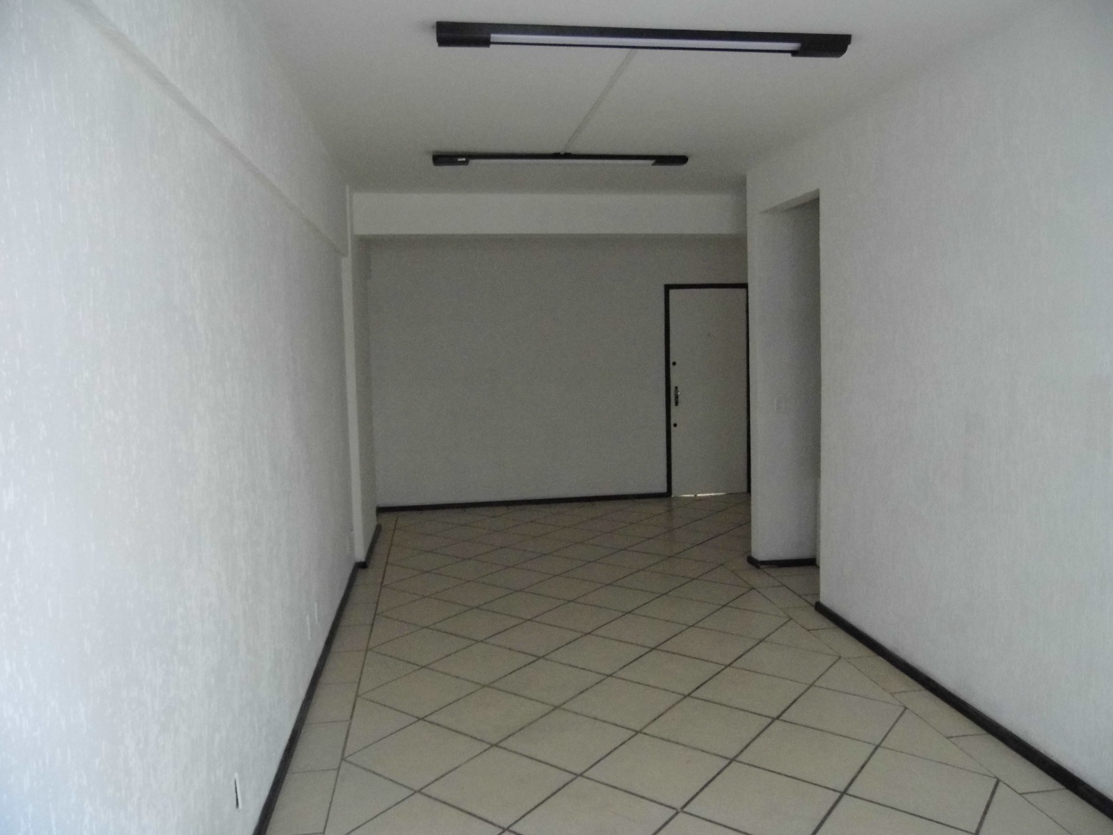 Imagem Sala Comercial à Venda, 33 m² em Centro - Florianópolis Imagem Sala Comercial à Venda, 33 m² em Centro - Florianópolis