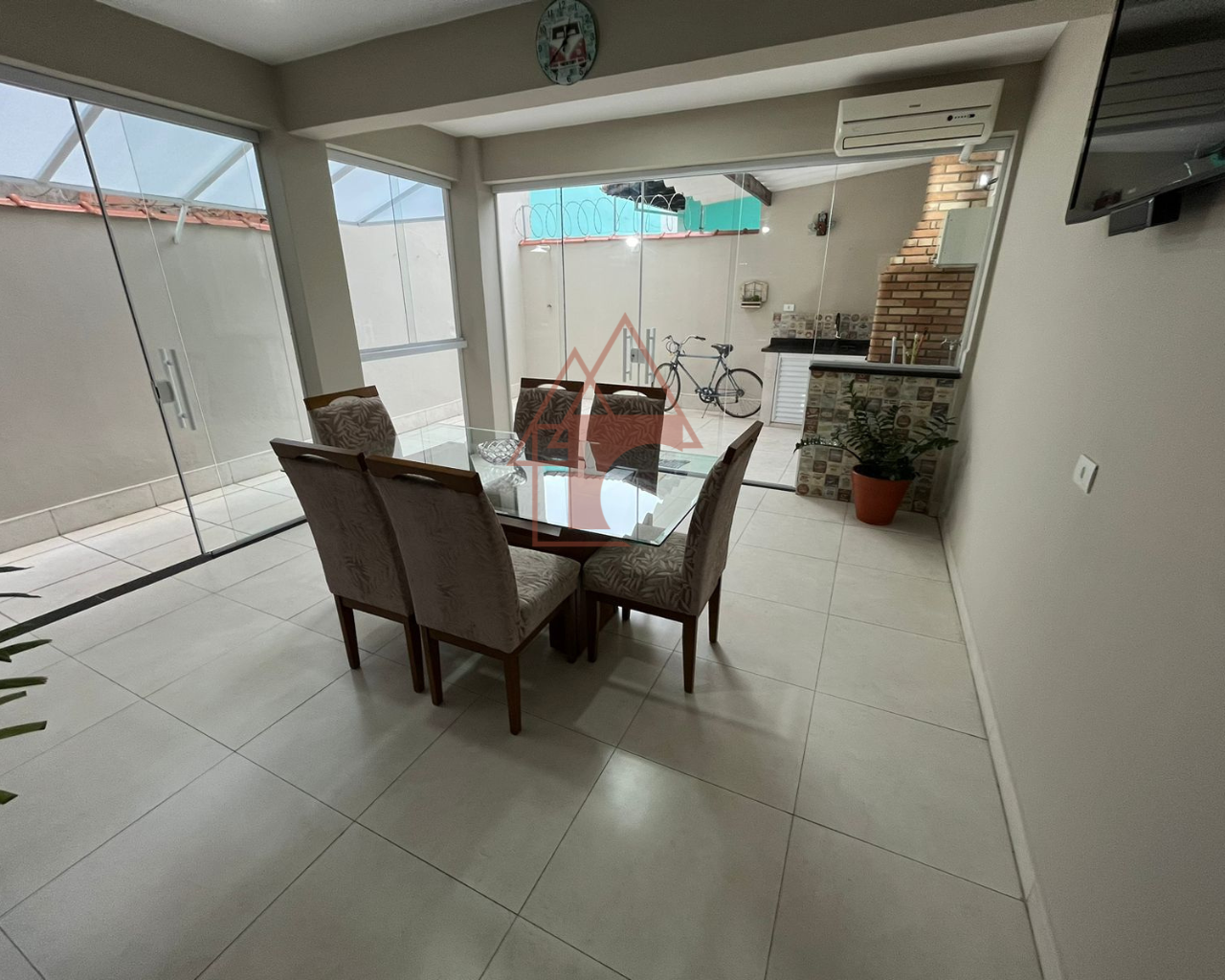 Imagem Sobrado com 3 Quartos à Venda, 155 m²em Vila Ponte Nova - Cubatão