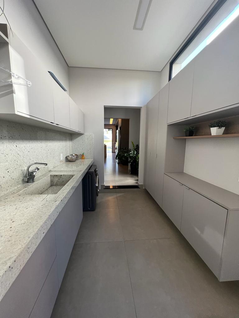 Imagem Casa de Condomínio com 4 Quartos à Venda, 380 m²em Medeiros - Jundiaí