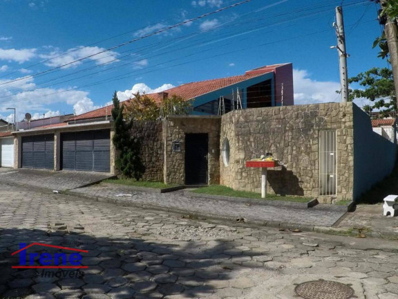 Imagem Sobrado com 6 Quartos à Venda, 270 m² em Suarão - Itanhaém