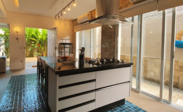Imagem Casa com 3 Quartos à Venda, 306 m² em Canto do Forte - Praia Grande Imagem Casa com 3 Quartos à Venda, 306 m² em Canto do Forte - Praia Grande