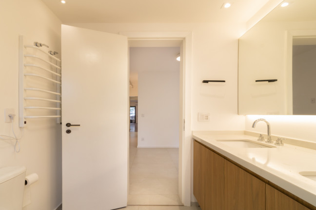 Imagem Apartamento com 3 Quartos à Venda, 123 m² em Itaim Bibi - São Paulo