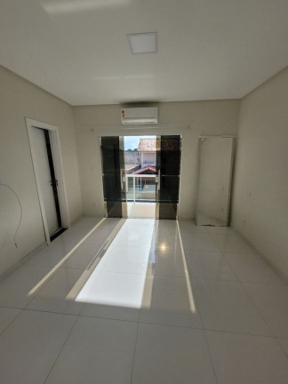 Imagem Casa de Condomínio com 4 Quartos à Venda, 195 m² em Curió-Utinga - Belém Imagem Casa de Condomínio com 4 Quartos à Venda, 195 m² em Curió-Utinga - Belém