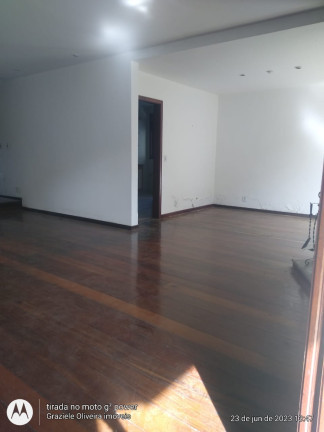 Imagem Casa de Condomínio com 5 Quartos à Venda,  em Alto - Teresópolis