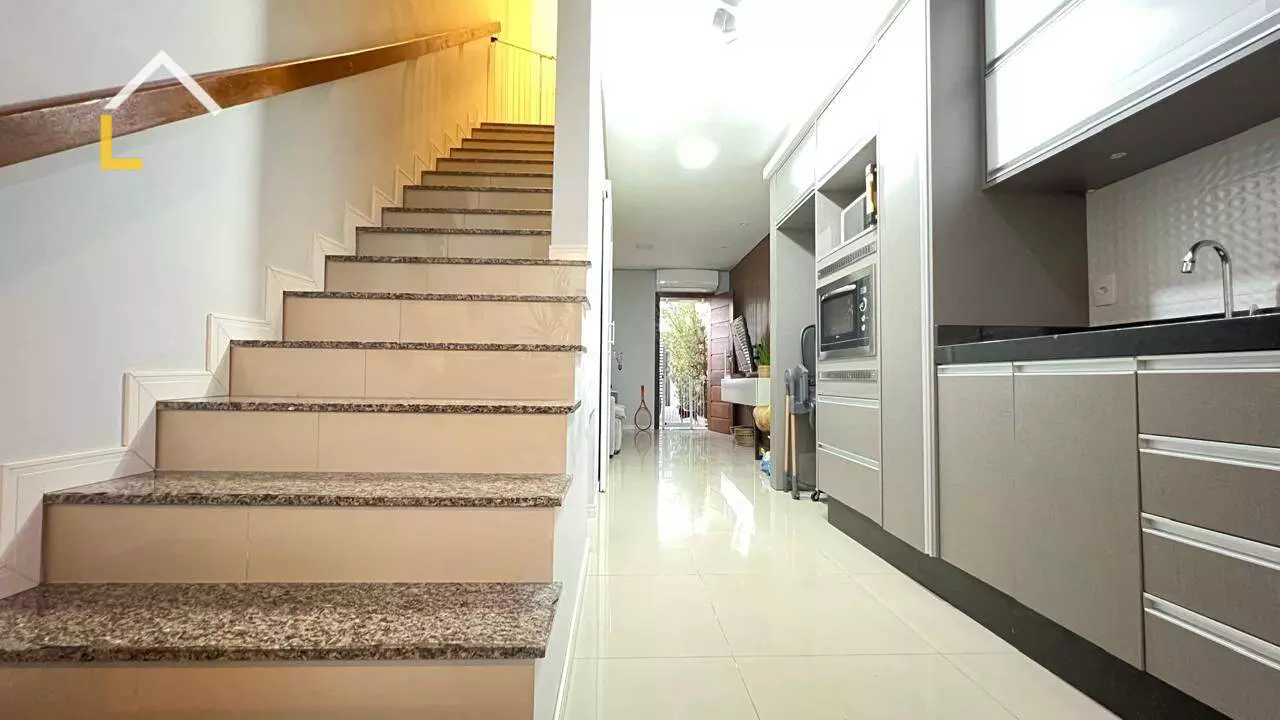Imagem Casa com 2 Quartos à Venda, 62 m²em Vila Nova - Joinville Imagem Casa com 2 Quartos à Venda, 62 m²em Vila Nova - Joinville