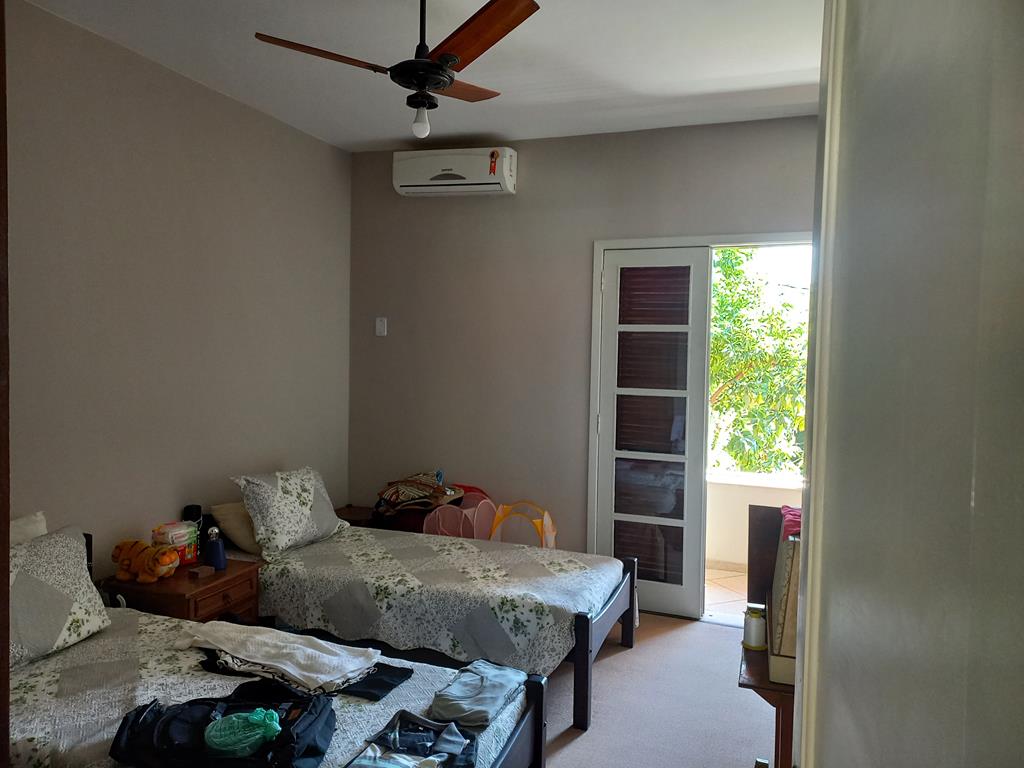 Imagem Casa com 4 Quartos à Venda, 400 m²em Itaipu - Niterói