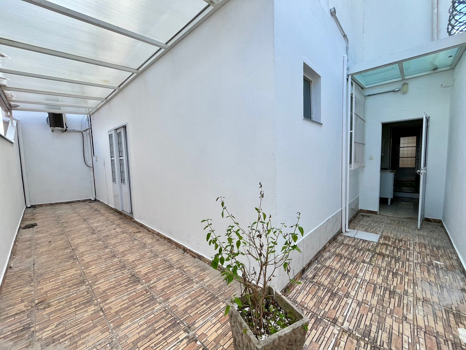 Imagem Casa com 4 Quartos à Venda, 220 m²em Rio Branco - Belo Horizonte Imagem Casa com 4 Quartos à Venda, 220 m²em Rio Branco - Belo Horizonte