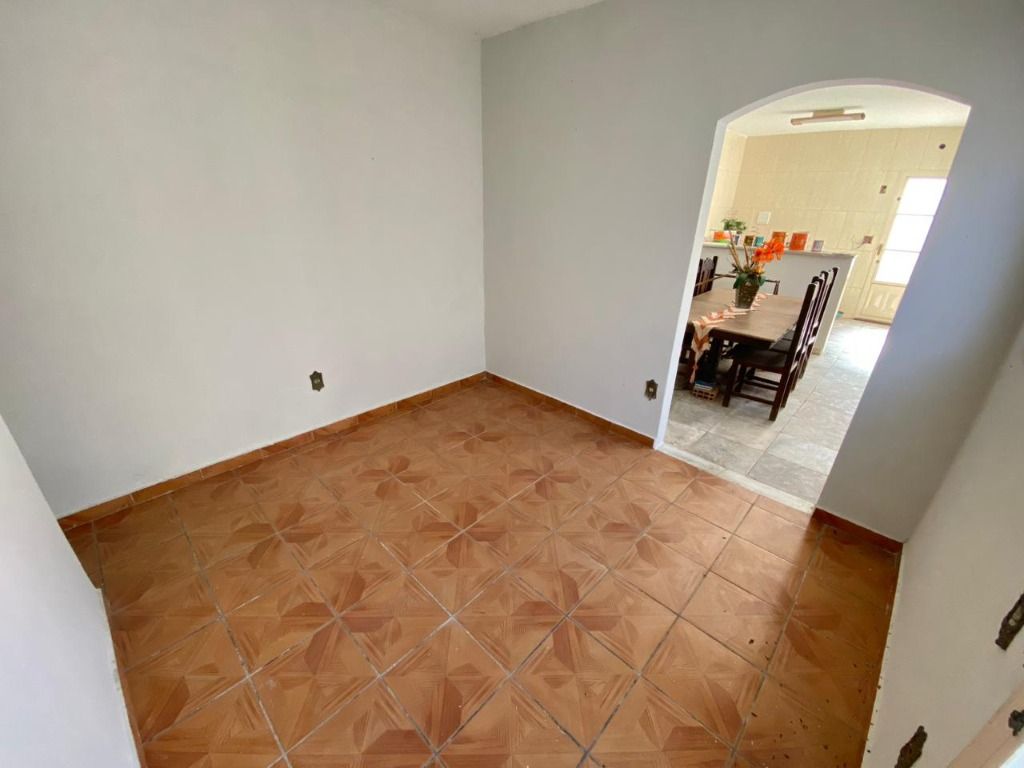 Imagem Casa com 3 Quartos à Venda, 250 m² em Santa Mônica - Belo Horizonte Imagem Casa com 3 Quartos à Venda, 250 m² em Santa Mônica - Belo Horizonte
