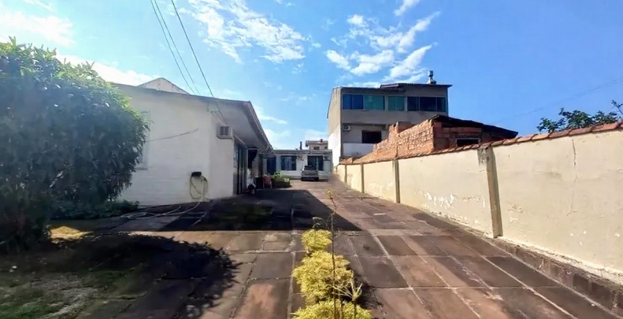 Imagem Terreno à Venda, 407 m² em Tristeza - Porto Alegre Imagem Terreno à Venda, 407 m² em Tristeza - Porto Alegre