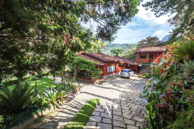 Imagem Casa com 3 Quartos à Venda, 400 m² em Parque do Imbui - Teresópolis Imagem Casa com 3 Quartos à Venda, 400 m² em Parque do Imbui - Teresópolis