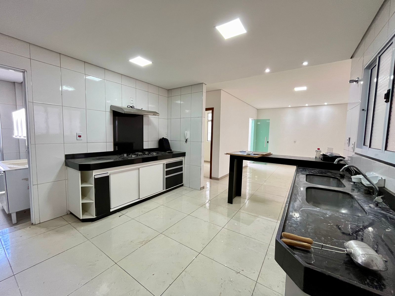 Imagem Casa com 4 Quartos à Venda, 220 m²em Rio Branco - Belo Horizonte Imagem Casa com 4 Quartos à Venda, 220 m²em Rio Branco - Belo Horizonte