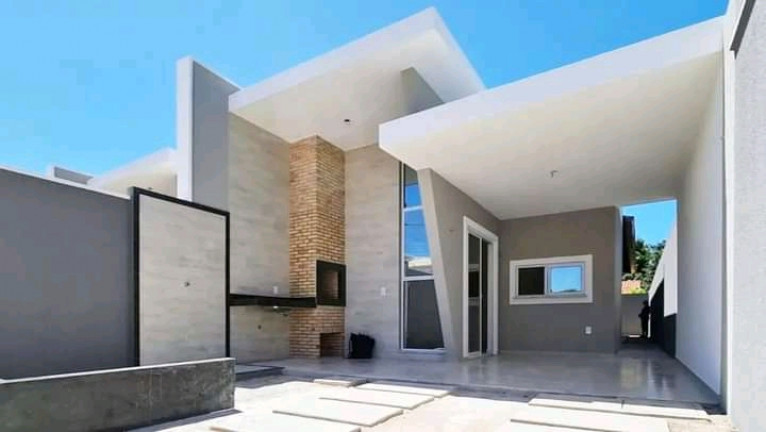Casa com 3 Quartos à Venda, 97 m²em Centro - Eusébio