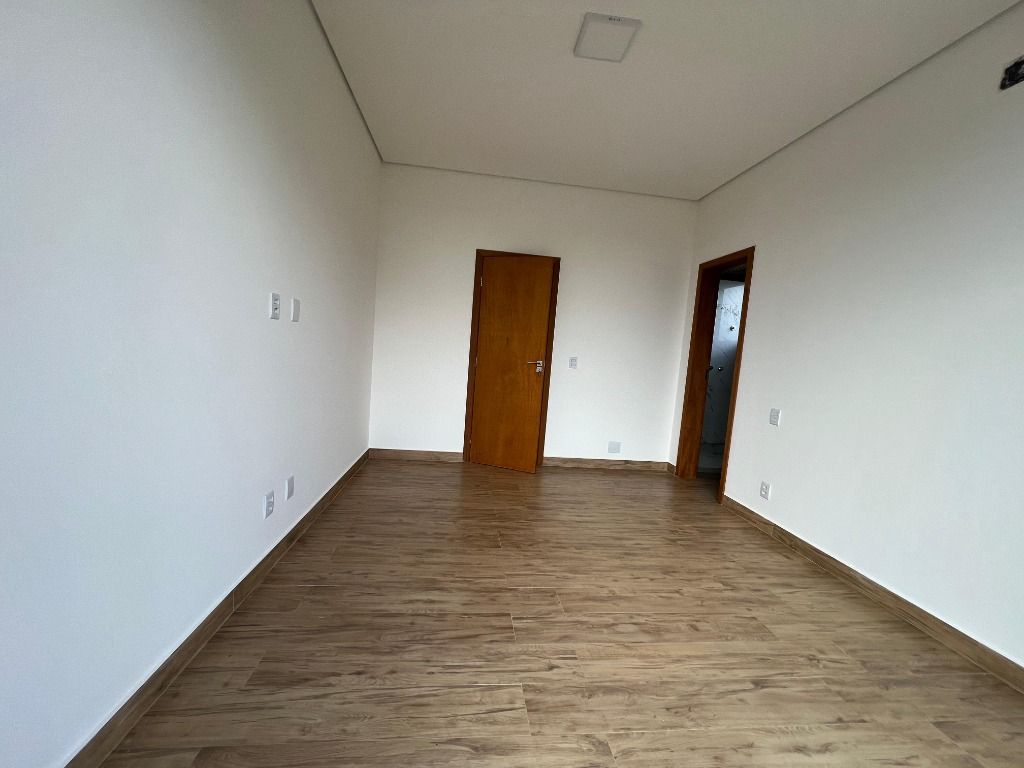 Imagem Casa de Condomínio com 4 Quartos à Venda, 260 m² em Várzea - Lagoa Santa Imagem Casa de Condomínio com 4 Quartos à Venda, 260 m² em Várzea - Lagoa Santa