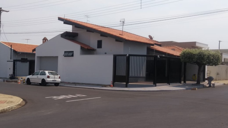 Imagem Casa com 3 Quartos à Venda,  em centro - Neves Paulista