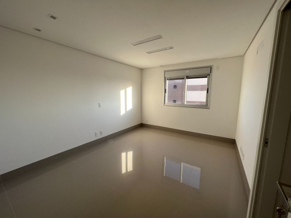 Imagem Apartamento com 4 Quartos à Venda, 259 m² em Royal Park - Campo Grande Imagem Apartamento com 4 Quartos à Venda, 259 m² em Royal Park - Campo Grande