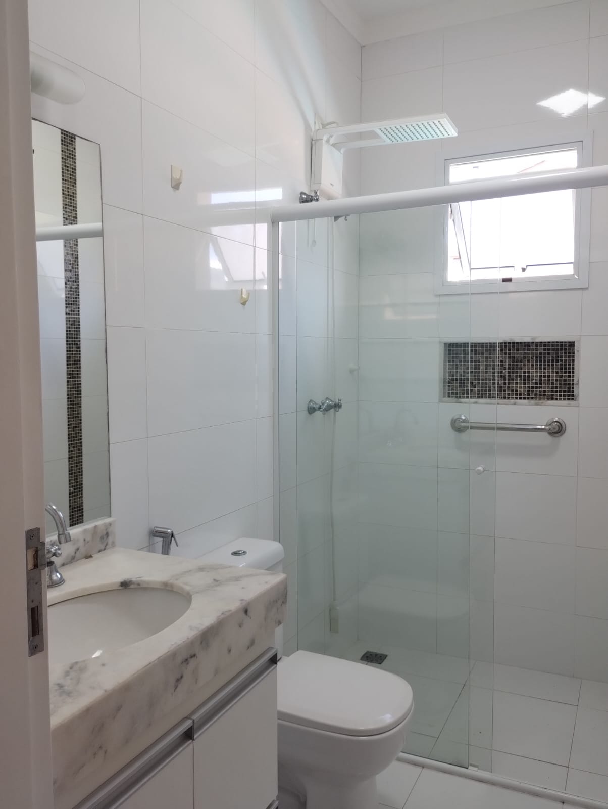 Imagem Casa com 3 Quartos à Venda, 387 m² em Jardim Dona Carmela - Atibaia Imagem Casa com 3 Quartos à Venda, 387 m² em Jardim Dona Carmela - Atibaia