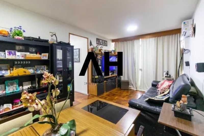 Imagem Apartamento com 3 Quartos à Venda, 110 m²em Santa Rosa - Niterói Imagem Apartamento com 3 Quartos à Venda, 110 m²em Santa Rosa - Niterói