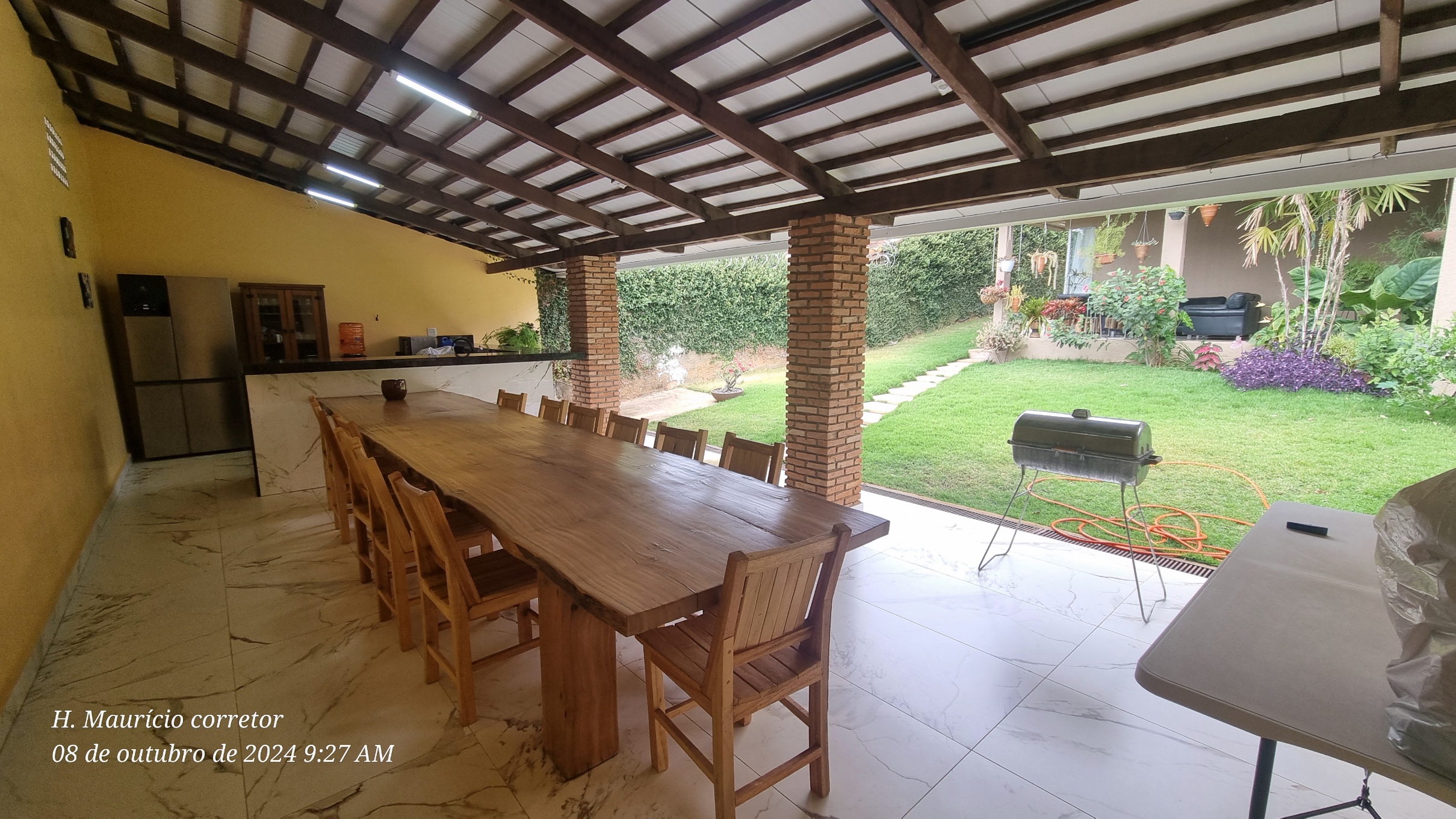 Imagem Sobrado com 4 Quartos à Venda, 300 m²em Setor Jaó - Goiânia Imagem Sobrado com 4 Quartos à Venda, 300 m²em Setor Jaó - Goiânia