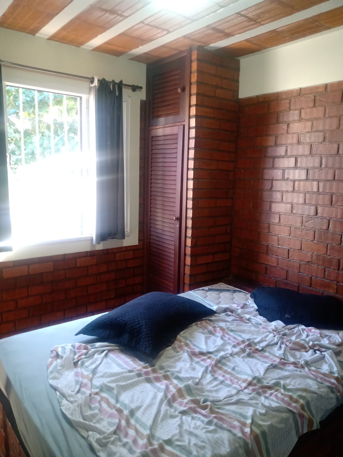 Imagem Casa com 5 Quartos para Alugar, 180 m² em Braga - Cabo Frio Imagem Casa com 5 Quartos para Alugar, 180 m² em Braga - Cabo Frio