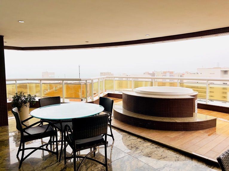 Imagem Cobertura com 4 Quartos à Venda, 518 m² em Meireles - Fortaleza