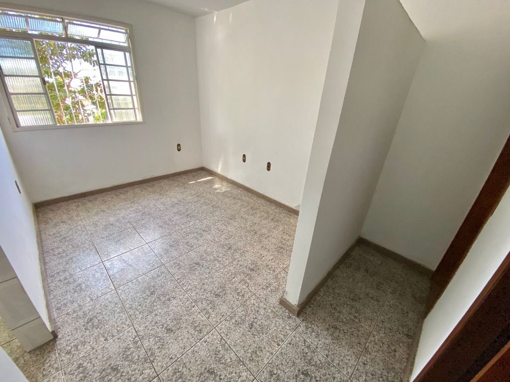 Imagem Casa com 2 Quartos à Venda, 110 m² em Planalto - Belo Horizonte Imagem Casa com 2 Quartos à Venda, 110 m² em Planalto - Belo Horizonte