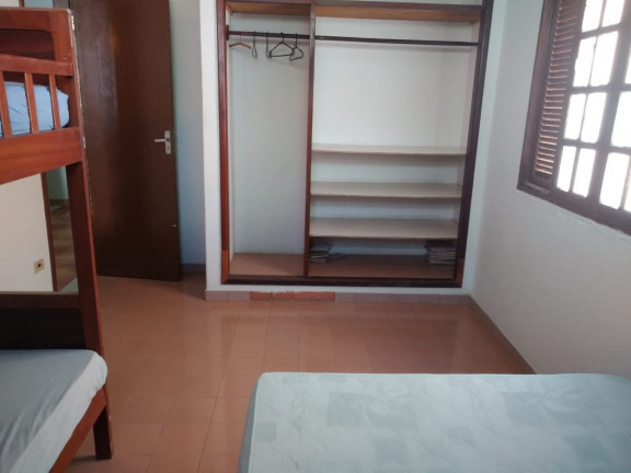 Imagem Casa com 8 Quartos à Venda, em Praia do Morro - Guarapari Imagem Casa com 8 Quartos à Venda, em Praia do Morro - Guarapari