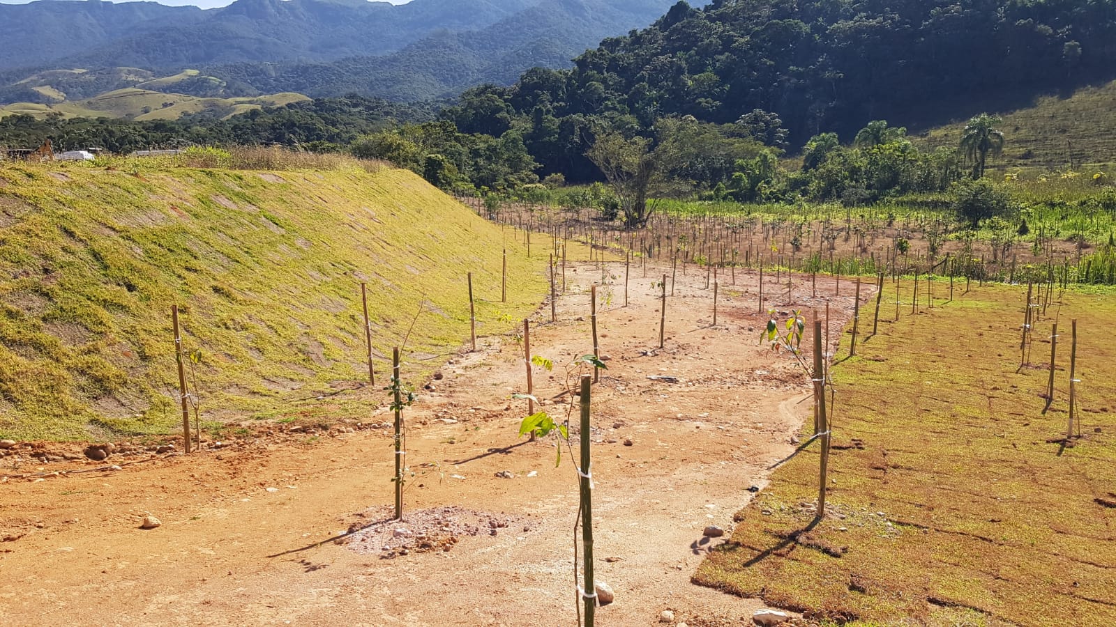 Imagem Terreno à Venda ou Temporada, 450 m²em São Francisco Xavier - São José dos Campos