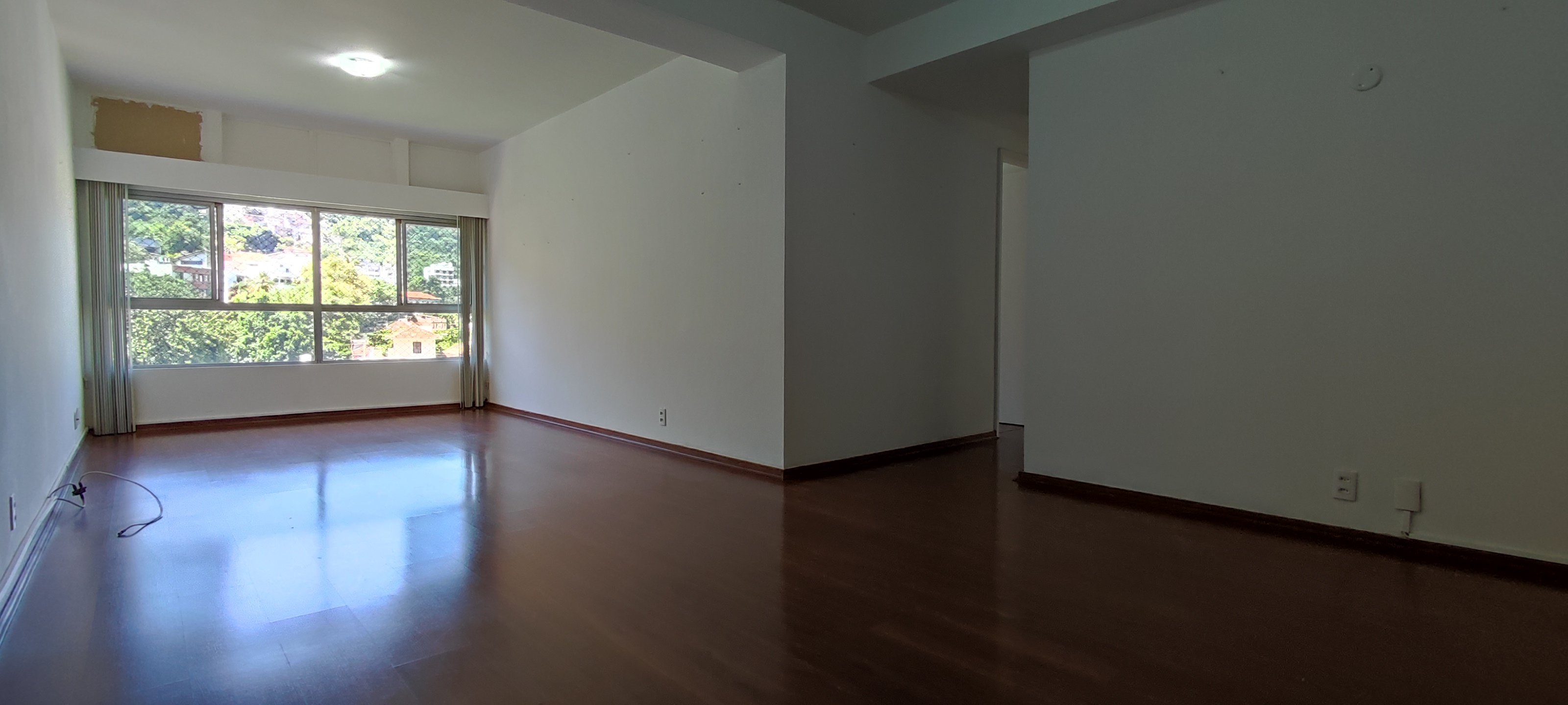 Imagem Apartamento com 3 Quartos à Venda, 118 m²em Laranjeiras - Rio de Janeiro Imagem Apartamento com 3 Quartos à Venda, 118 m²em Laranjeiras - Rio de Janeiro